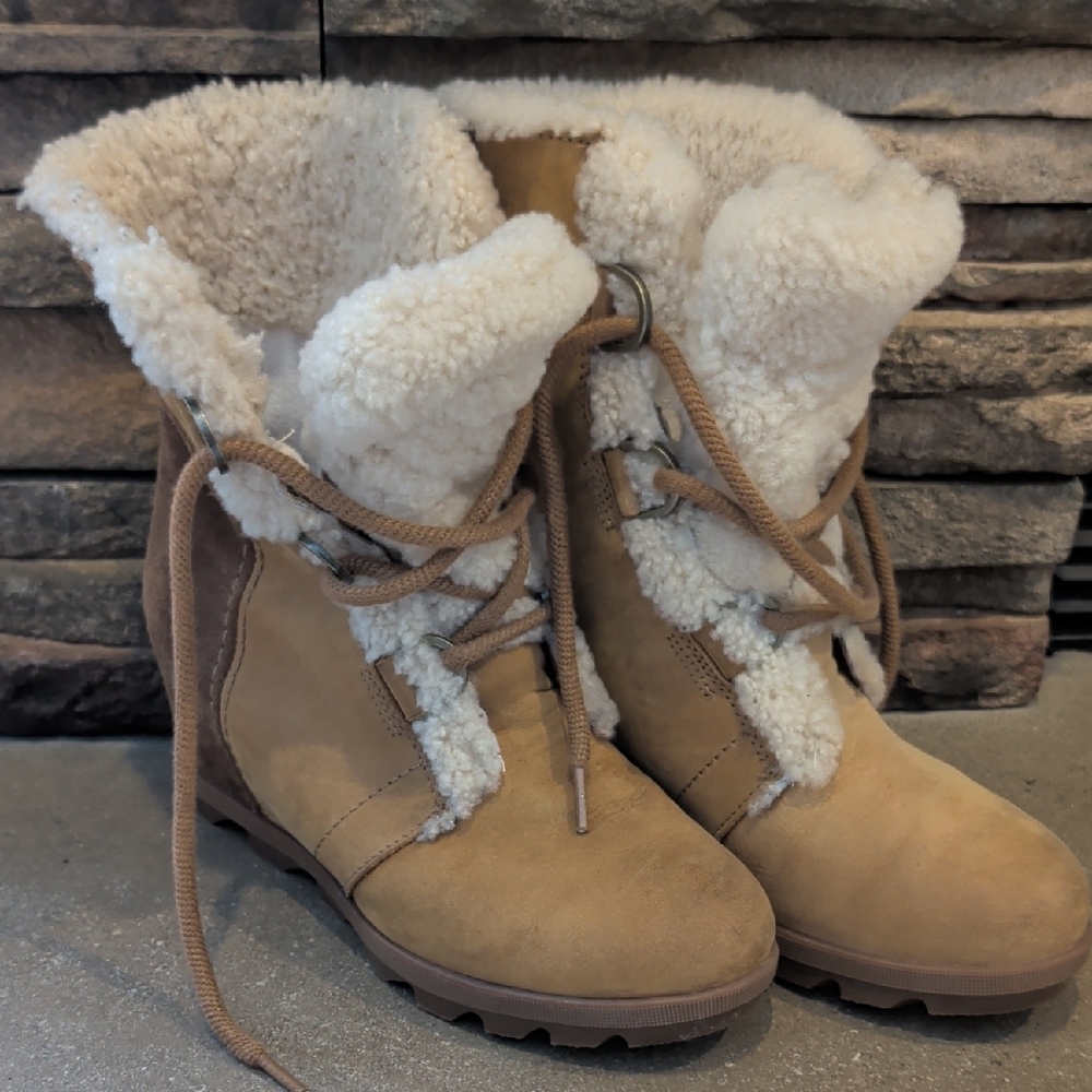 Sorel Tan Shearling Winter Boots